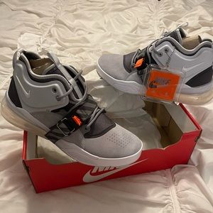 Nike Air Force 270 size 10.5 men’s